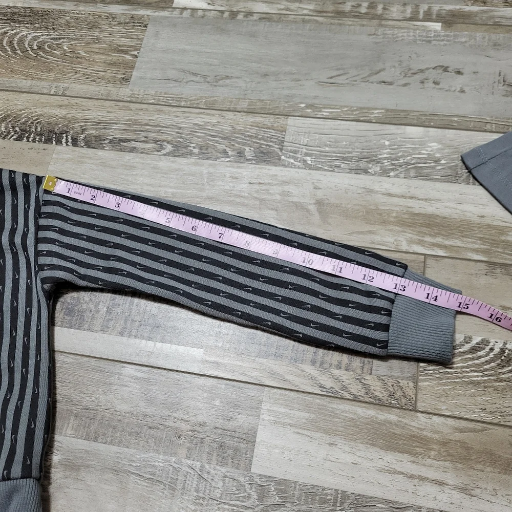 New Nike Kids Femme Pop Fleece Top And Flare Leggings Set Size 4 XS